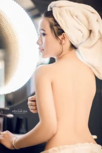 Top Fashion Portraits of Elegant Vietnamese Model Nguyen Thi Thu Thuy - image 9