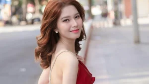 Capturing Elegance: The Pure and Timeless Beauty of Vietnamese Women - image 6