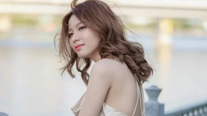 Capturing Elegance: The Pure and Timeless Beauty of Vietnamese Women - image 12
