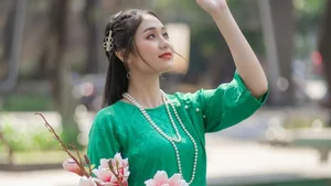 Capturing Elegance: The Pure and Timeless Beauty of Vietnamese Women - image 20