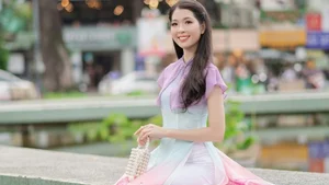 Capturing Elegance: The Pure and Timeless Beauty of Vietnamese Women - image 99