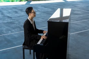 Emcee L and Vietnam Idol’s Lamoon Capture the Sweet Nostalgia of First Love - image 2