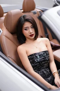 Louis Phạm Stuns in Tight Dress Alongside Her Boyfriend in Latest Viral Photos - image 4