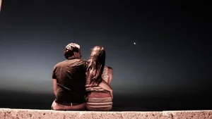 Cute and Romantic Couple Wallpapers: Beautiful Love Backgrounds for Your Phone - image 34