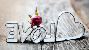 Cute and Romantic Couple Wallpapers: Beautiful Love Backgrounds for Your Phone - image 16