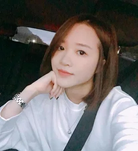 Rare Bikini Photos of Luong Xuan Truong's Wife Go Viral - image 5
