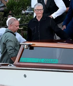 Celebrity Pajama Fashion Trends at Jeff Bezos' Billionaire Wedding - image 2