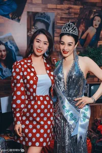 Christy Chung Celebrates Birthday with Younger Husband and Ageless Looks - image 4