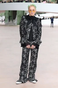 G-Dragon Dominates the Chanel Paris Fashion Show with Iconic Style - image 3