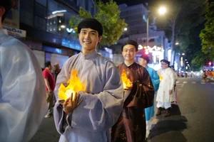 Stars Join the Procession: Carrying the Buddha Statue Through the Streets - image 5