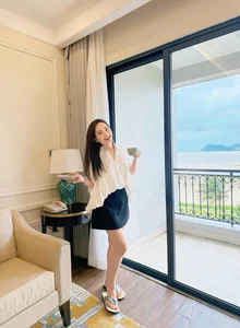 Bao Thanh Impresses Fans with Stunning Post-Baby Transformation - image 10