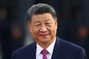 Chinese President Xi Jinping Arrives in Hanoi to Strengthen Strategic Bilateral Ties - image 11