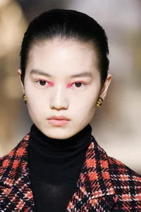 Eight Hottest Beauty and Makeup Trends for Winter 2024 - image 3
