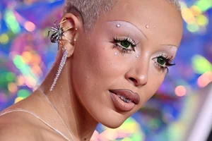 Eight Hottest Beauty and Makeup Trends for Winter 2024 - image 1
