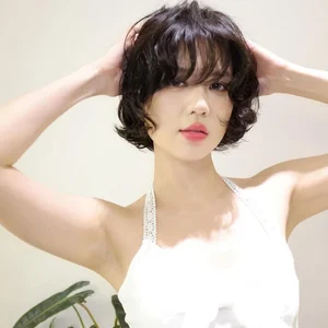 Ngoc Trinh Shocks Fans with Daring Mesh Fashion for Summer Season - image 4