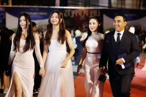Unfiltered Beauty of MC Quyen Linh's Daughters Sparks Social Media Buzz - image 10
