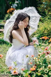 Unfiltered Beauty of MC Quyen Linh's Daughters Sparks Social Media Buzz - image 1