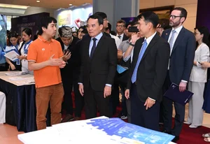Vietnam’s Strategy: Autonomy and Leveraging AI Technology Advantages - image 0