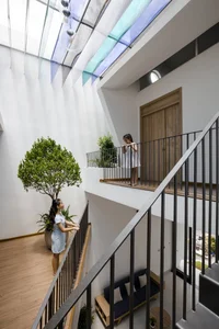 Innovative Void Designs and Staircases for Natural Light in Modern Homes - image 2