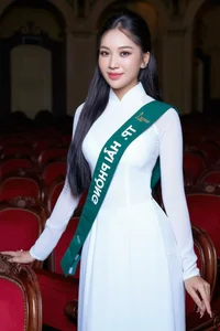 The Radiant Beauty of Miss Vietnam Ky Duyen: Celebrating Her Iconic Style and Journey at Age 19 - image 0