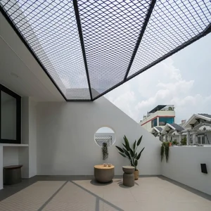 Maximizing 30m2: How This Narrow Townhouse Stays Bright and Airy - image 3
