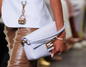7 Iconic Luxury Handbags That Defined Fashion History and Timeless Style - image 7