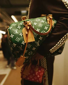 7 Iconic Luxury Handbags That Defined Fashion History and Timeless Style - image 31