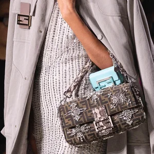 7 Iconic Luxury Handbags That Defined Fashion History and Timeless Style - image 29
