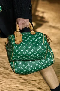 7 Iconic Luxury Handbags That Defined Fashion History and Timeless Style - image 36