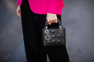 7 Iconic Luxury Handbags That Defined Fashion History and Timeless Style - image 1