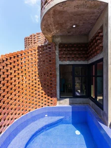 The Cactus House: A Unique Brick Masterpiece of Organic Architecture - image 8