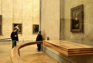 Unlocking the Secrets: Hidden Details Within the Famous Mona Lisa Painting - image 0