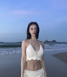 Jun Vu’s Stunning Fashion Comeback: Embracing the Deep-Cut Trend with Elegance - image 3
