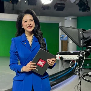 Inside the Glamorous Off-Screen Lives and Chic Fashion of VTV's Most Popular News Editors - image 0