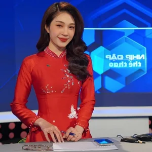 Inside the Glamorous Off-Screen Lives and Chic Fashion of VTV's Most Popular News Editors - image 8