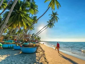 Surreal Sand Dunes Destination Rising as Global Travel Hotspot - image 0