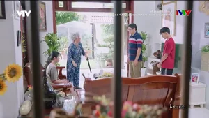 Humorous Fashion Show in 'Chúng Ta Phải Hạnh Phúc' Episode 13 - image 0