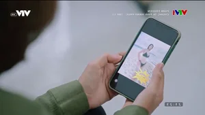 Humorous Fashion Show in 'Chúng Ta Phải Hạnh Phúc' Episode 13 - image 4
