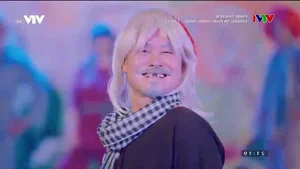 Humorous Fashion Show in 'Chúng Ta Phải Hạnh Phúc' Episode 13 - image 1