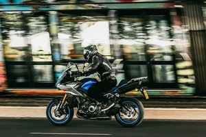 2025 Suzuki GSX-S1000GX: Specs, Features, and Pricing Revealed - image 3