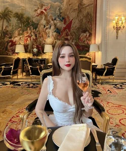 Huyen Baby Makes a Stunning Comeback After 10 Years - image 2