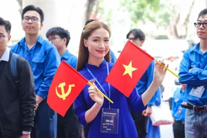Son Tung M-TP Boosts Tourism with Visit to the Iconic Quang Ninh Museum - image 2