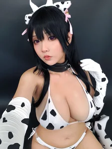 Hana Bunny Cosplay: Cute and Playful Cow Bikini Trend - image 13