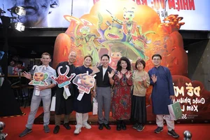 Celebrating Creativity: Artists Gather for the 'De Men' Awards Ceremony - image 1