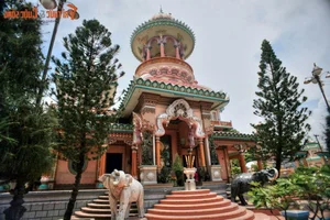 4 Must-Visit Spiritual Landmarks at the Legendary Sam Mountain in Chau Doc - image 13