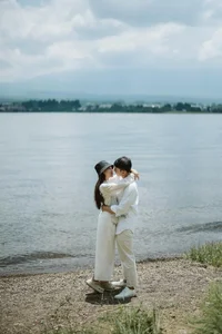 Elegant Matching Fashion Styles of Midu and Husband Minh Dat - image 6