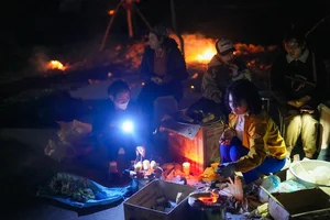 Discover Vietnam's Mysterious Yin-Yang Market: A Once-a-Year Spiritual Gathering - image 10