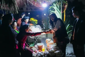 Discover Vietnam's Mysterious Yin-Yang Market: A Once-a-Year Spiritual Gathering - image 4