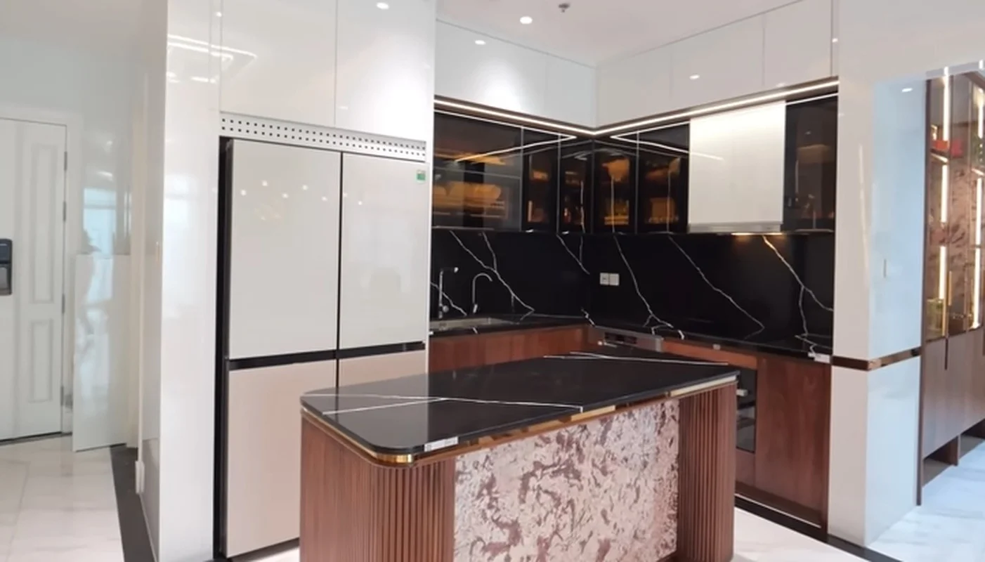 Luxury Real Estate: A Look Inside the $700,000 Apartment Purchased for a Student's Education