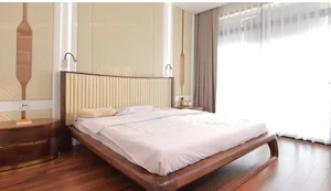 Luxury Real Estate: A Look Inside the $700,000 Apartment Purchased for a Student's Education - image 4